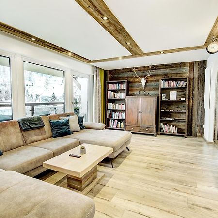 Chalet Sabrina Mit Aussenpool Im Sommer كابرون المظهر الخارجي الصورة